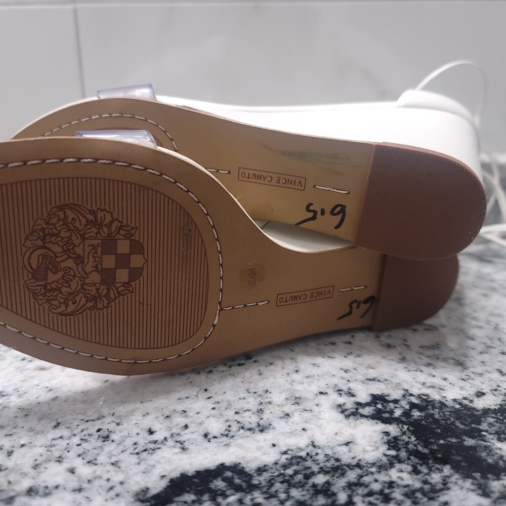 Vince Camuto Stassia White Wedge Sandal - Picture 4 of 4